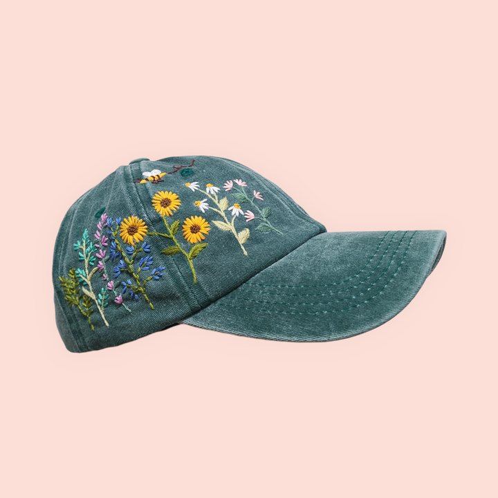 Berretto da baseball con fiori ricamati a mano