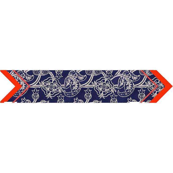 Ricamo in twilly blu