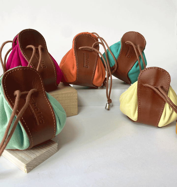 Portamonete in pelle con chiusura a coulisse