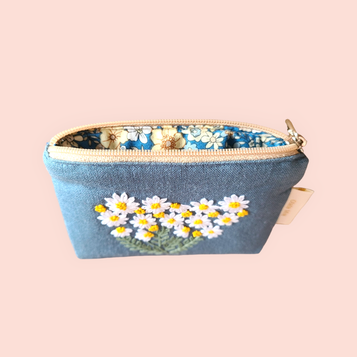 Portamonete Daisy Flower ricamato a mano